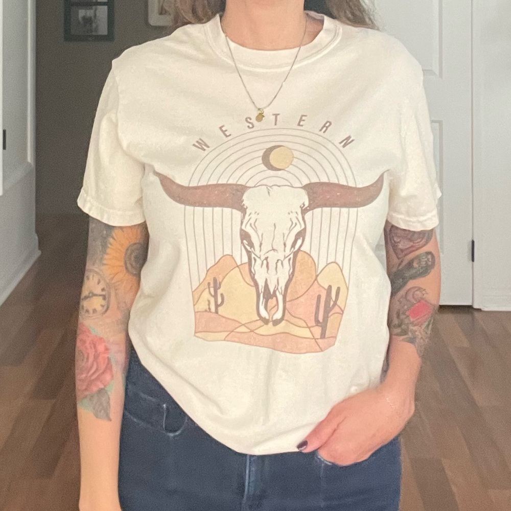 Comfort Colors Cream Graphic T-Shirt